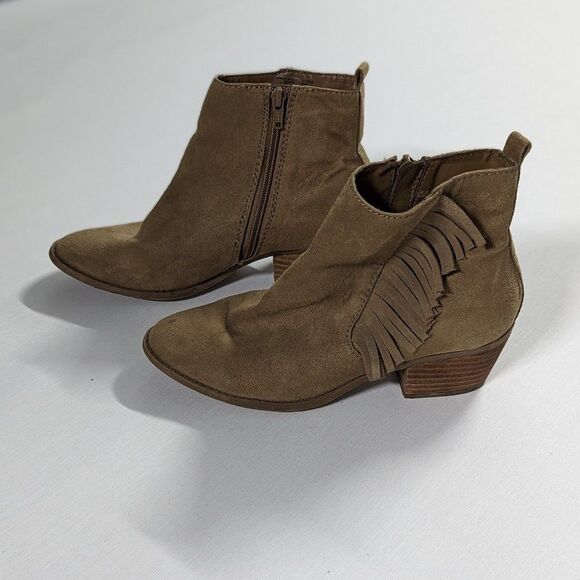 American Eagle Size 7 Faux Suede Tan Ankle Boots with Fringe & Block Heel - Picture 1 of 8
